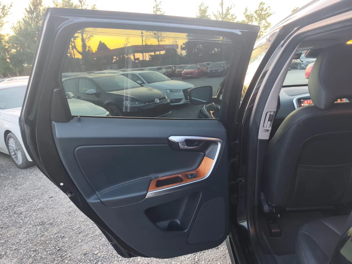 Volvo XC60 SUV, Diesel, 2017, Black
