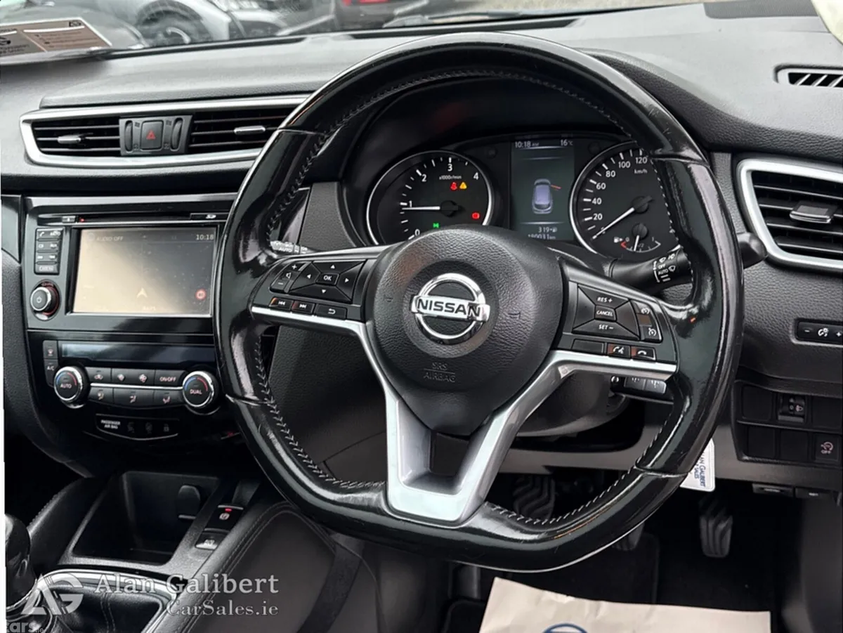 Nissan Qashqai MPV, Diesel, 2019, Black
