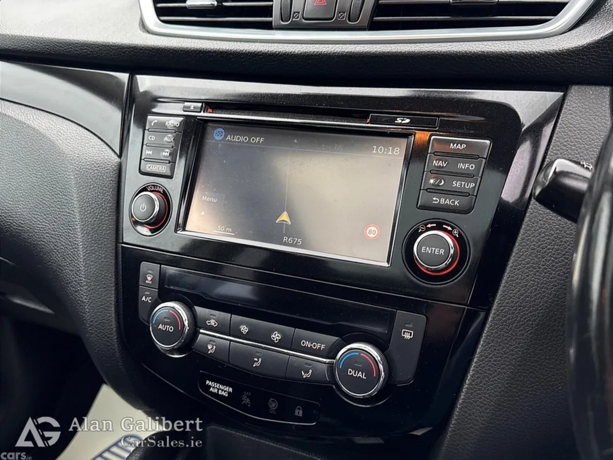 Nissan Qashqai MPV, Diesel, 2019, Black