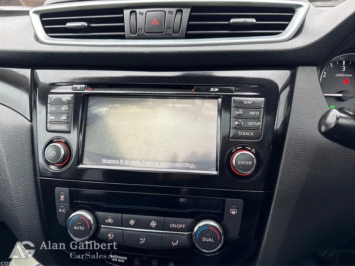 Nissan Qashqai MPV, Diesel, 2019, Black