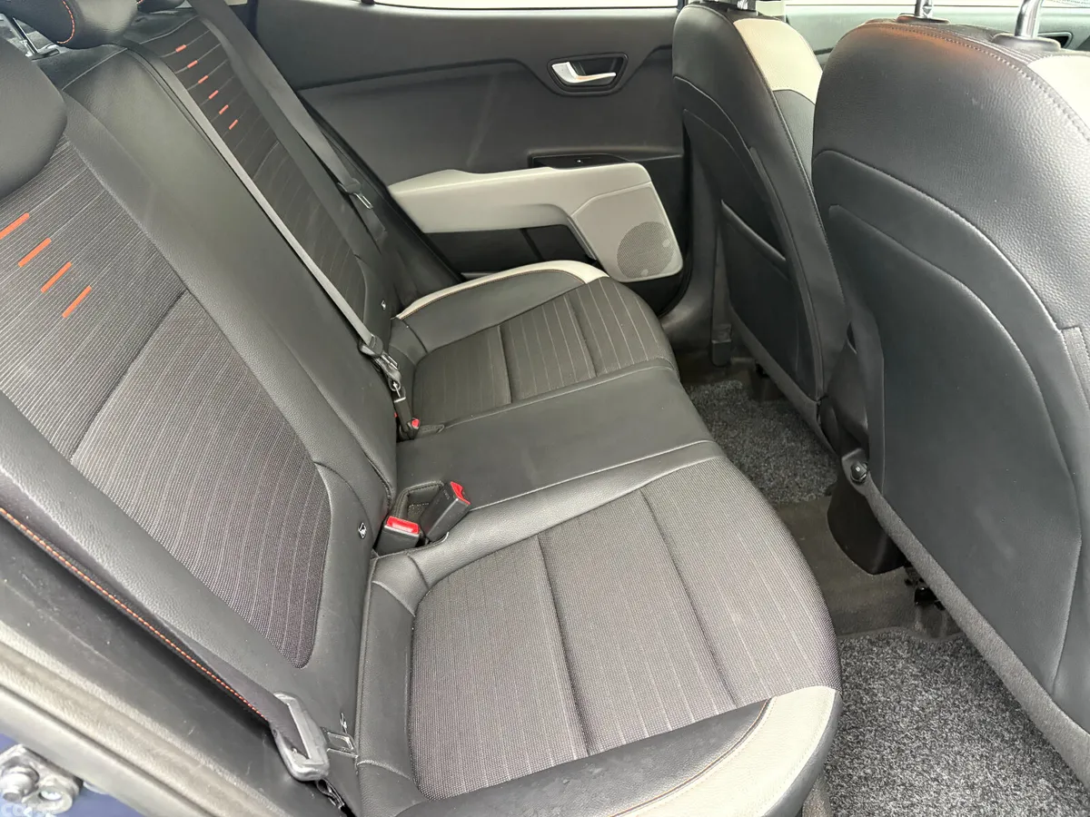 Kia Stonic Hatchback, Petrol, 2020, Blue