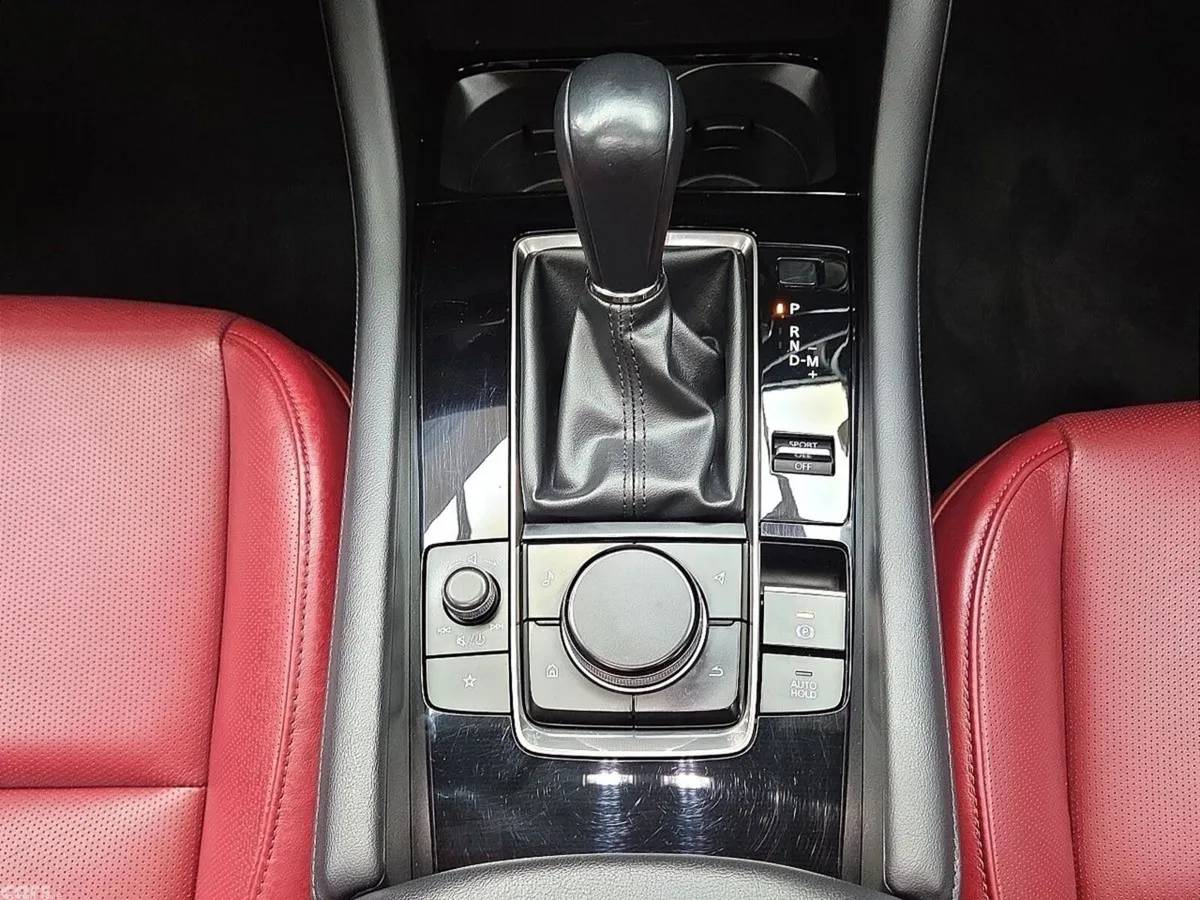 Mazda Mazda3 Hatchback, Petrol, 2024, Red