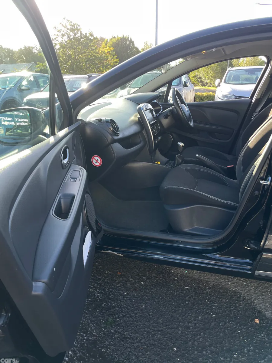 Renault Clio Hatchback, Petrol, 2019, Black