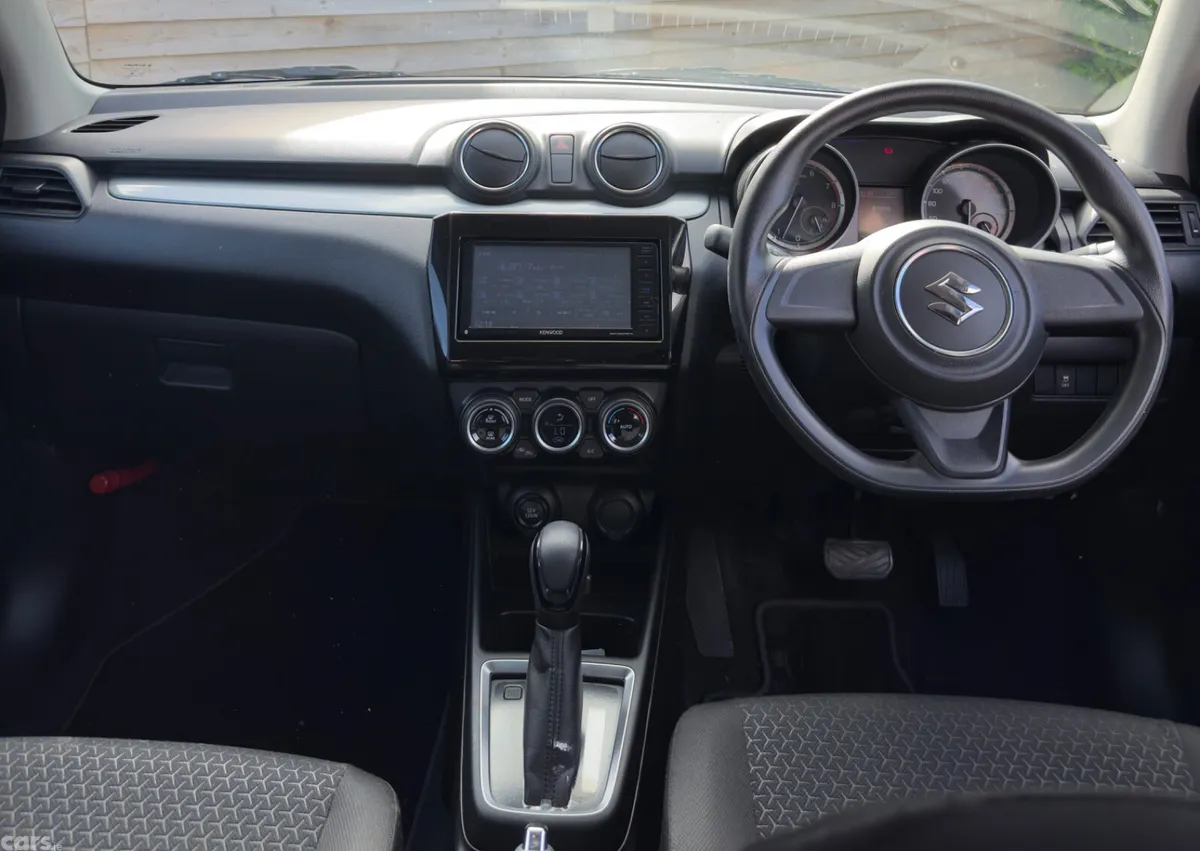Suzuki Swift Hatchback, Petrol, 2019, Blue