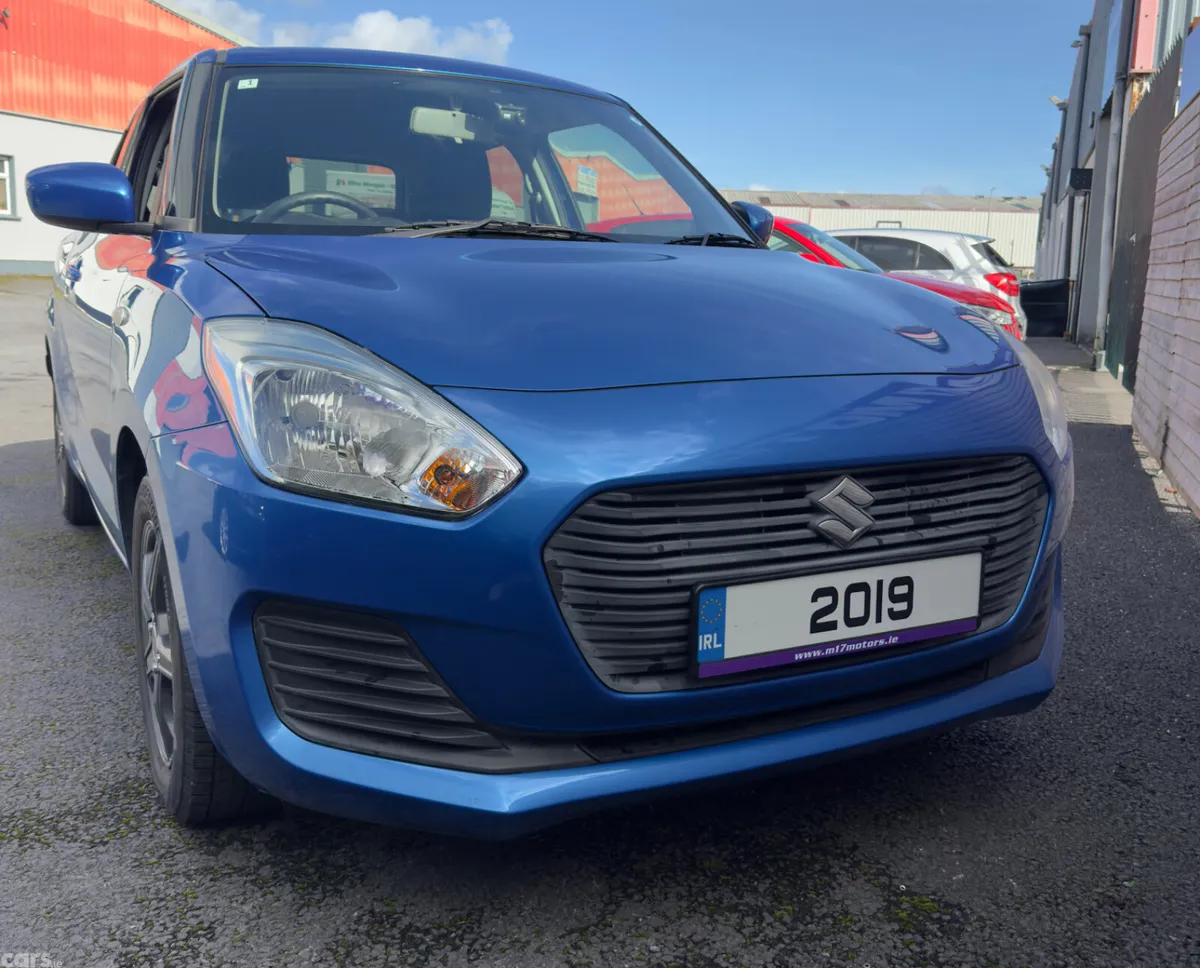 Suzuki Swift Hatchback, Petrol, 2019, Blue