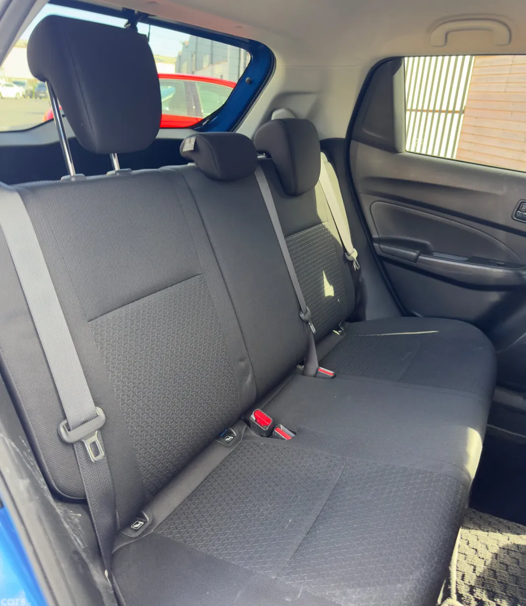 Suzuki Swift Hatchback, Petrol, 2019, Blue