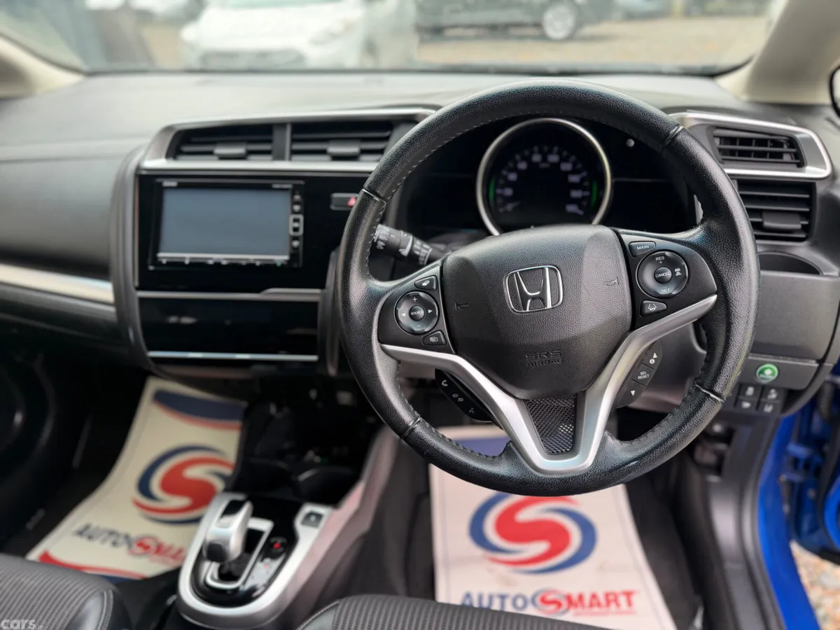 Honda Fit Hatchback, Petrol Hybrid, 2017, Blue