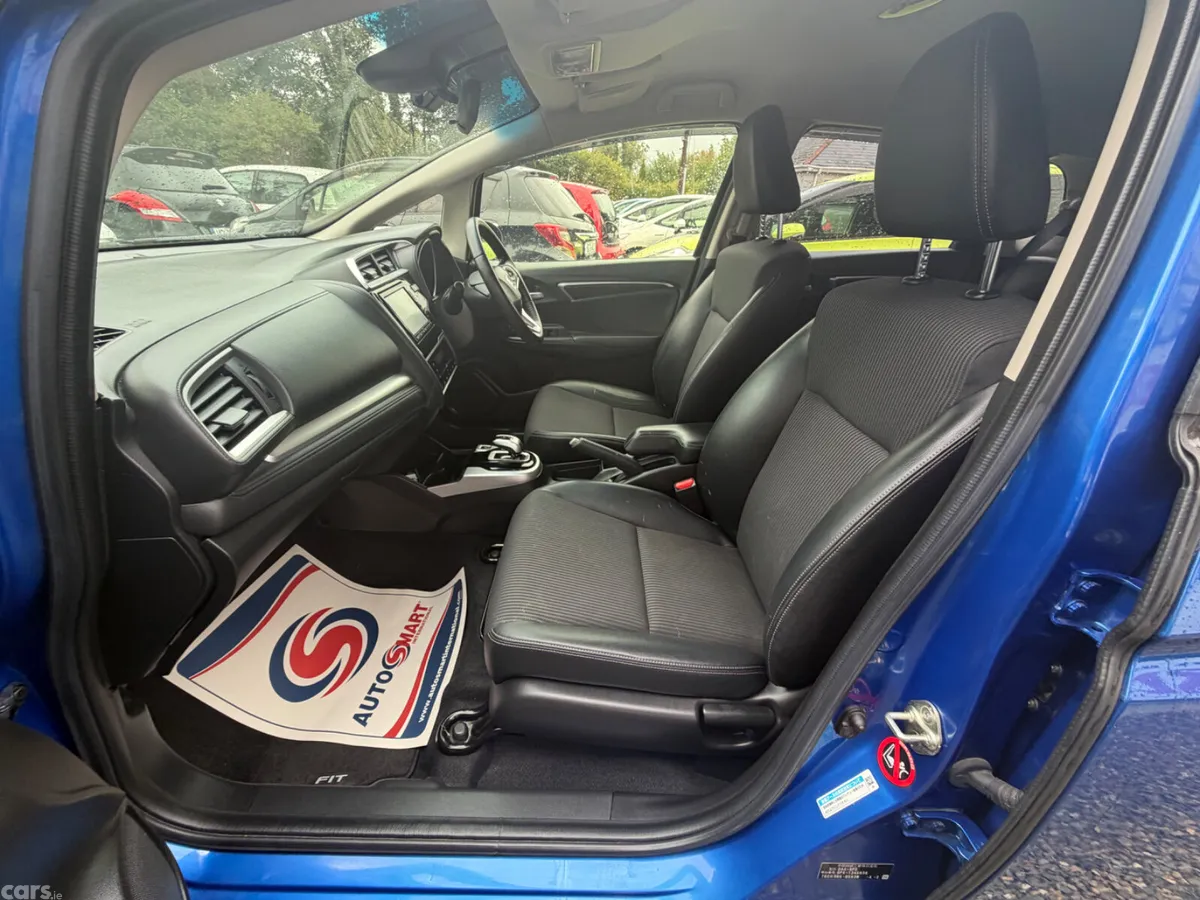 Honda Fit Hatchback, Petrol Hybrid, 2017, Blue