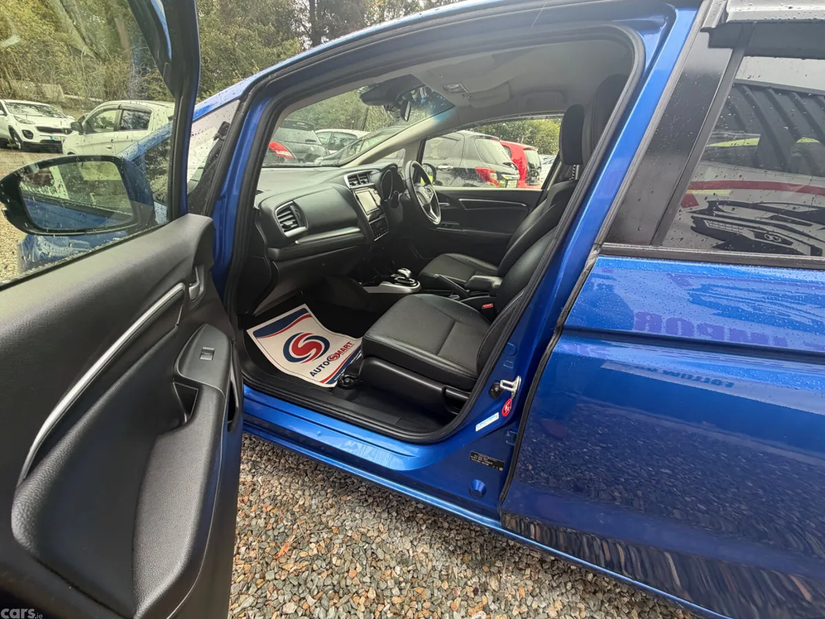 Honda Fit Hatchback, Petrol Hybrid, 2017, Blue