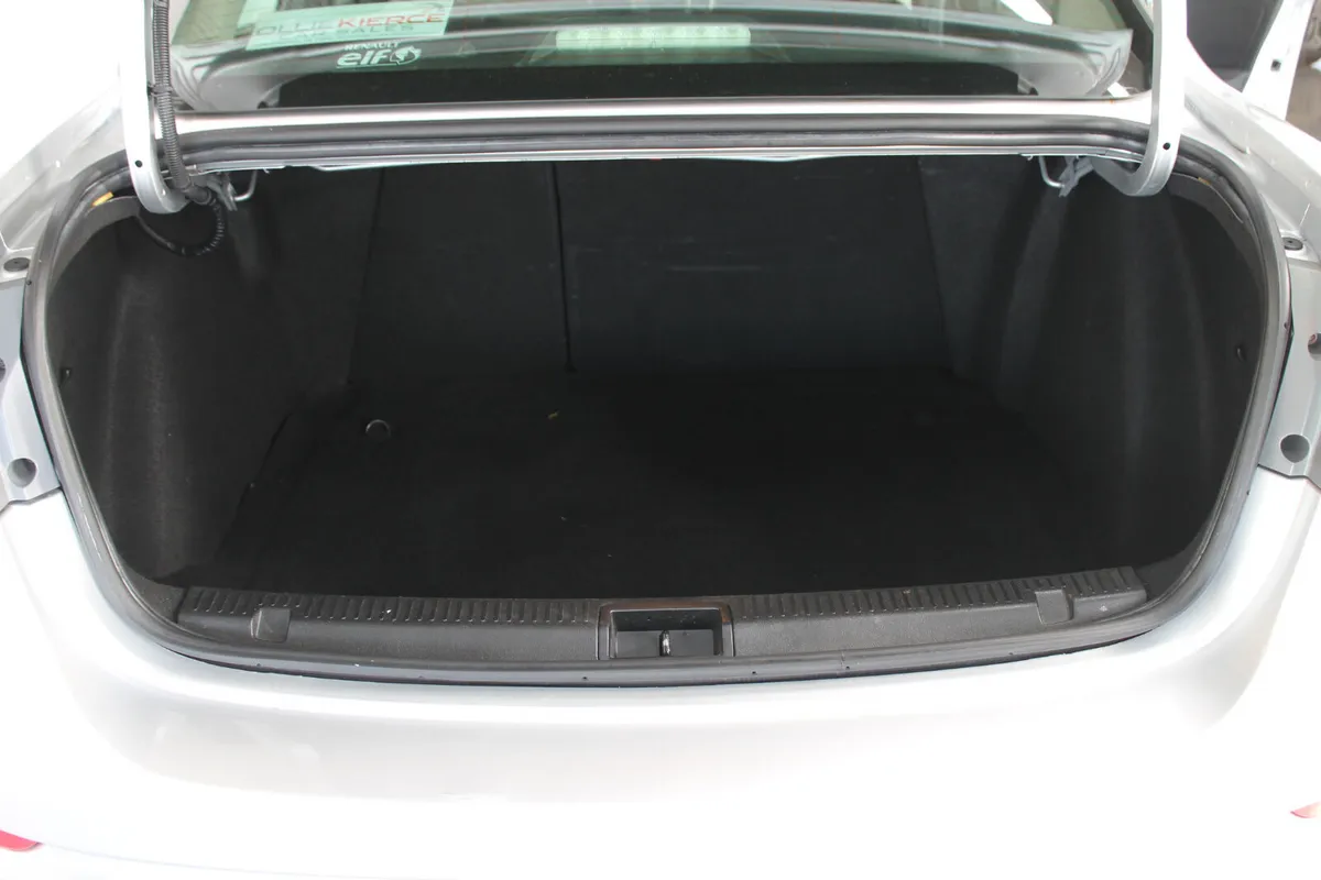 Renault Fluence Saloon, Diesel, 2015, Silver
