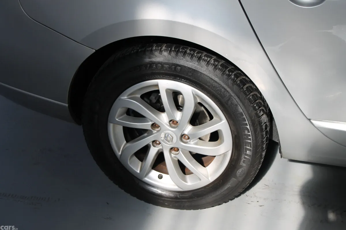 Renault Fluence Saloon, Diesel, 2015, Silver