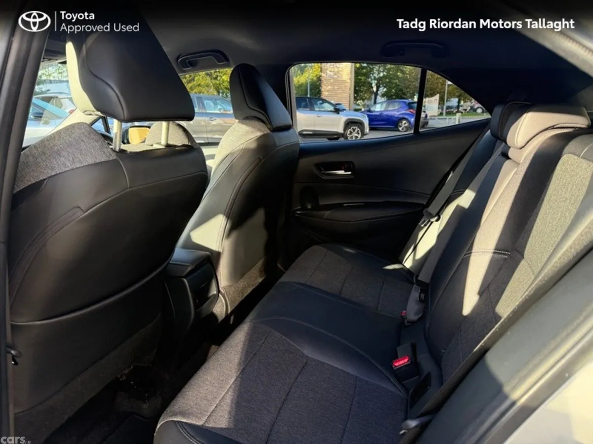 Toyota Corolla Hatchback, Petrol Hybrid, 2021, Silver