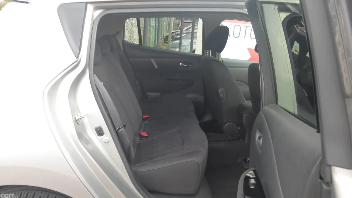 Nissan Leaf Hatchback, Electric, 2015, Silver
