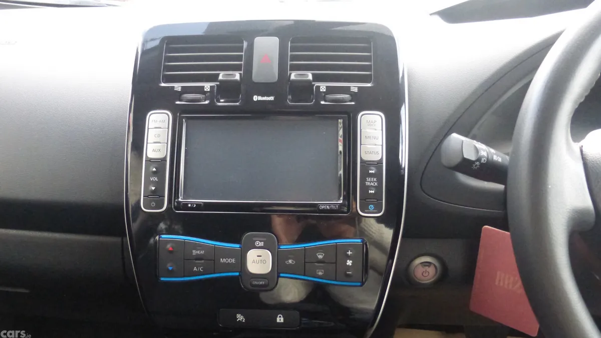 Nissan Leaf Hatchback, Electric, 2015, Silver