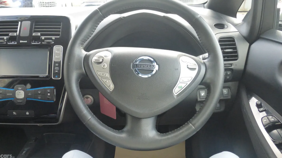 Nissan Leaf Hatchback, Electric, 2015, Silver