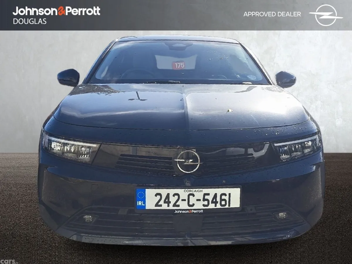 Opel Astra Hatchback, Petrol, 2024, Black