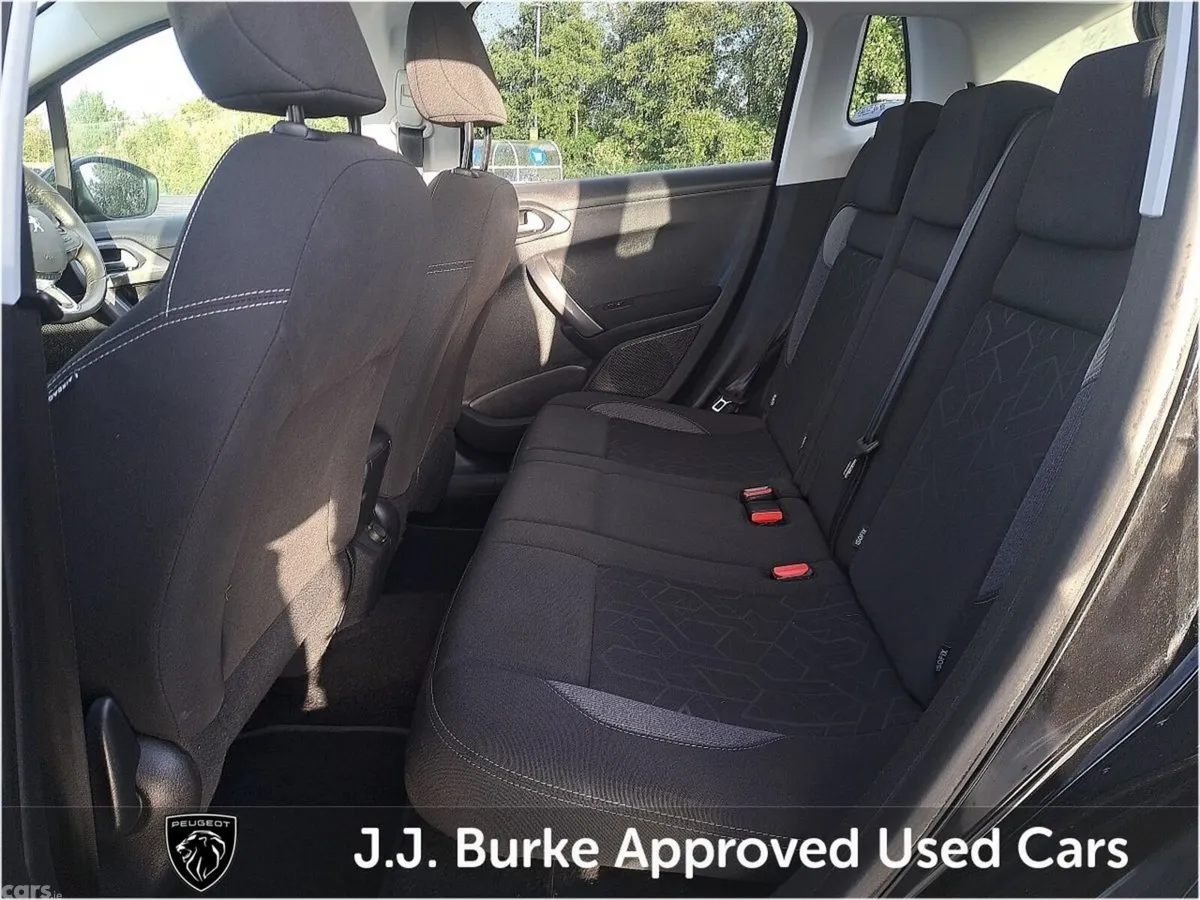 Peugeot 2008 MPV, Diesel, 2018, Black