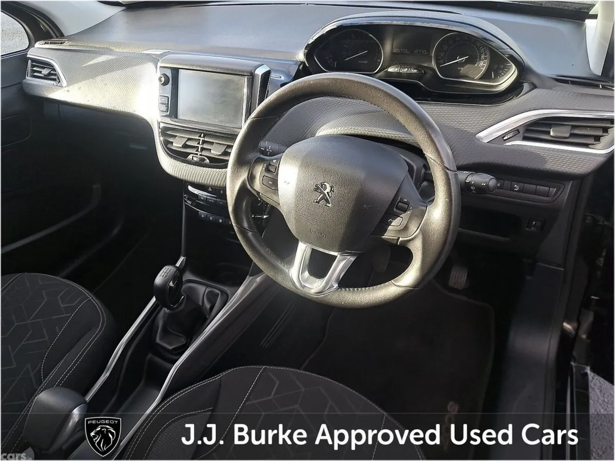 Peugeot 2008 MPV, Diesel, 2018, Black