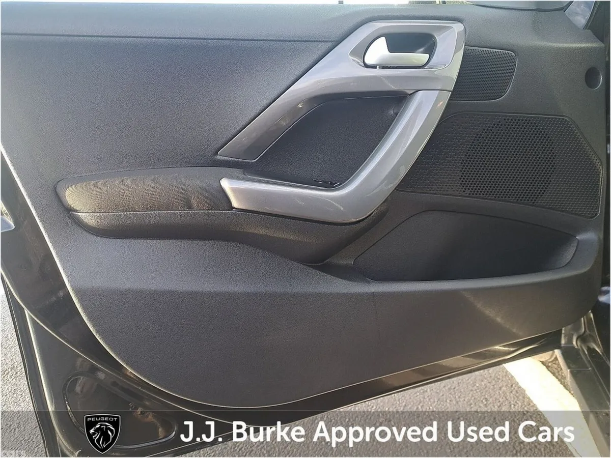 Peugeot 2008 MPV, Diesel, 2018, Black