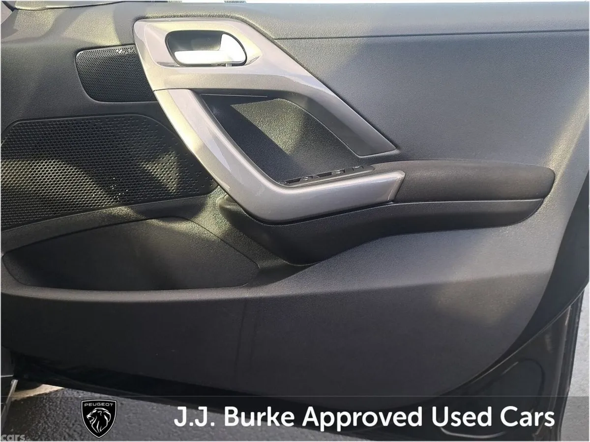 Peugeot 2008 MPV, Diesel, 2018, Black