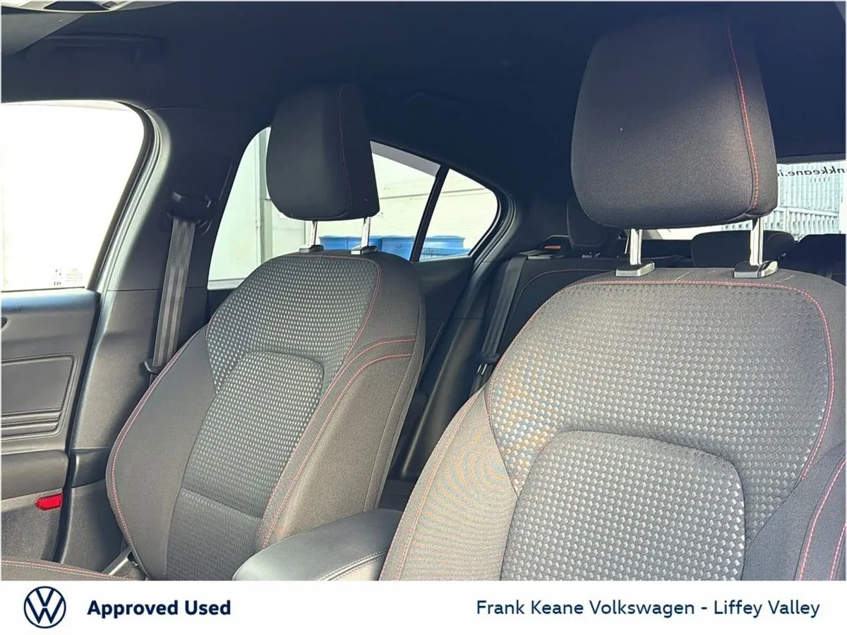 Ford Focus Hatchback, Petrol, 2024, Grey