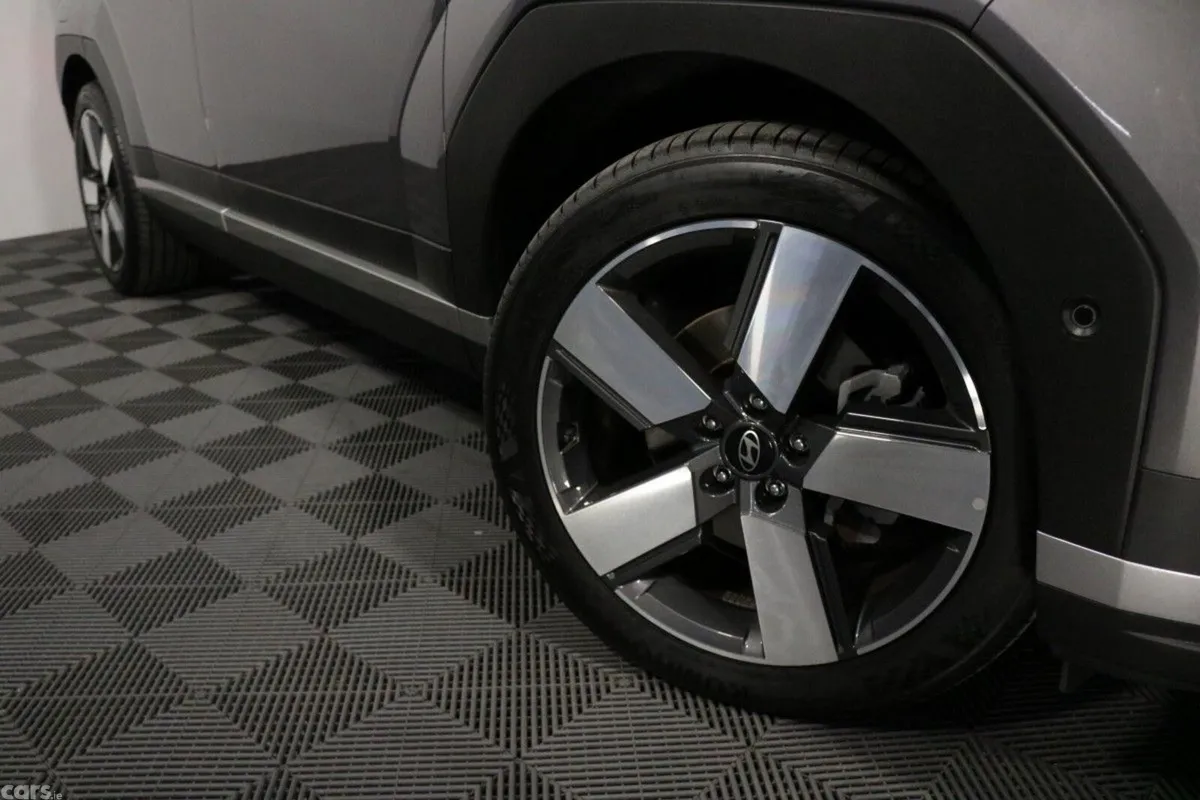Hyundai Santa Fe SUV, Petrol Plug-in Hybrid, 2025, Grey