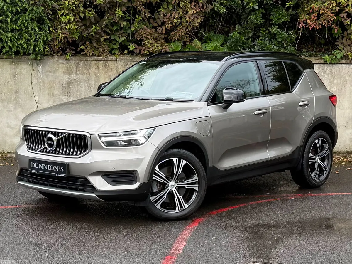 Volvo XC40 SUV, Petrol Hybrid, 2022, Grey