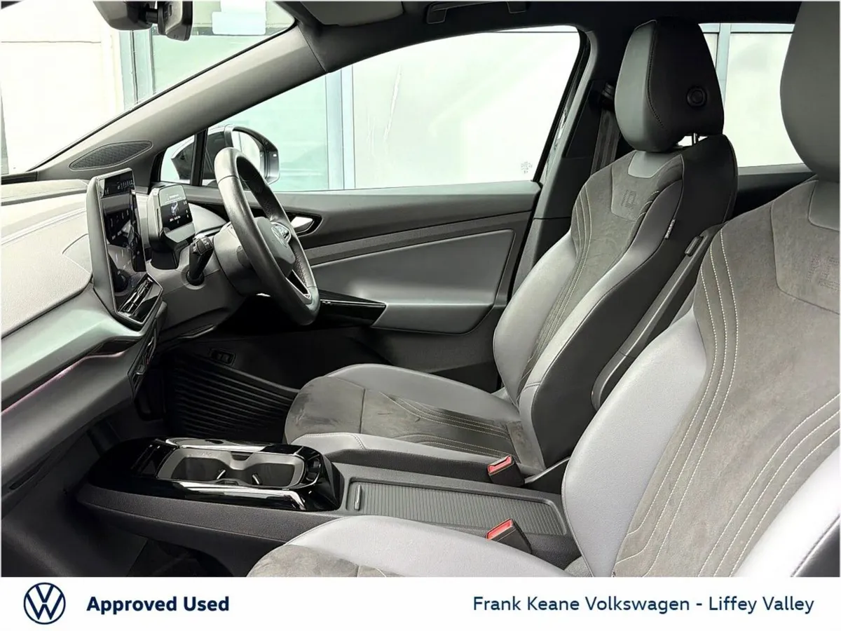 Volkswagen ID.4 SUV, Electric, 2025, Black