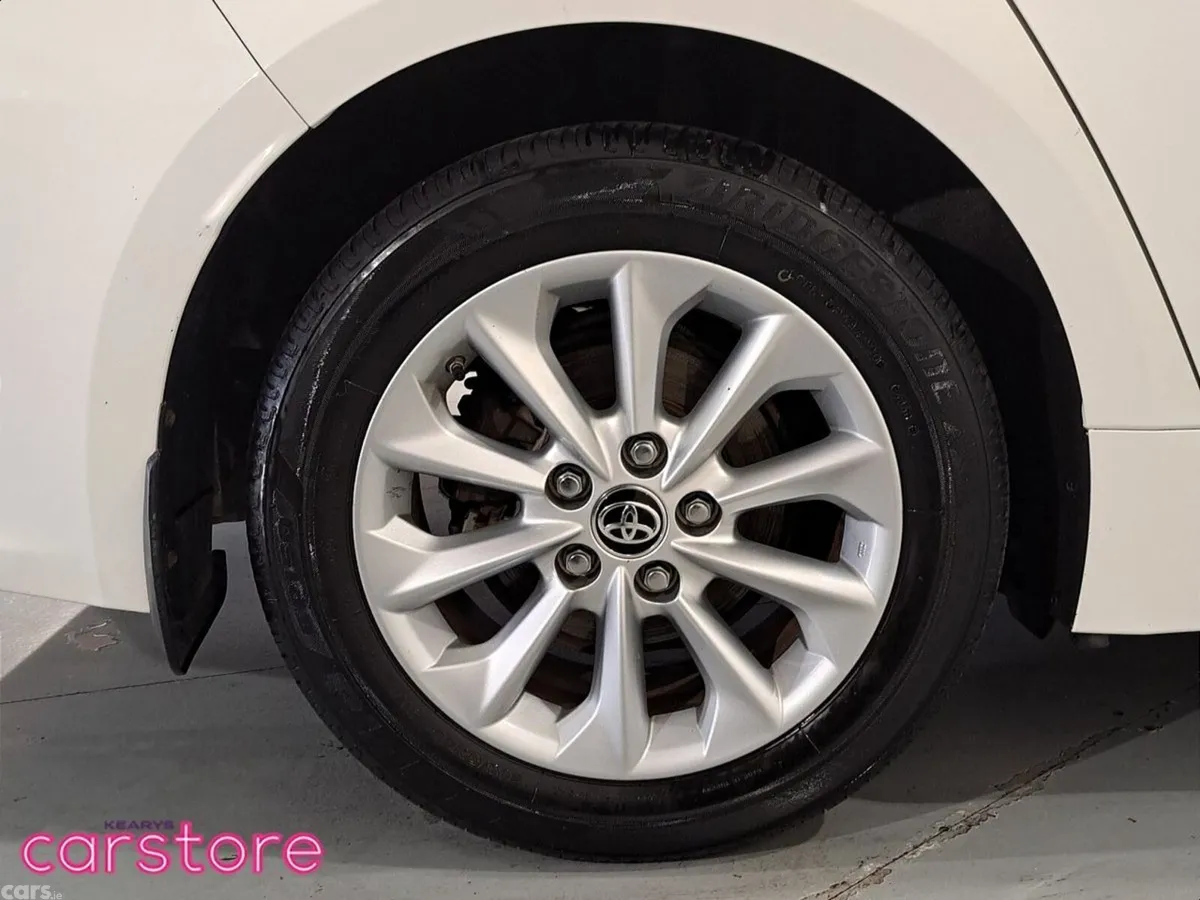 Toyota Corolla Saloon, Petrol Hybrid, 2021, White