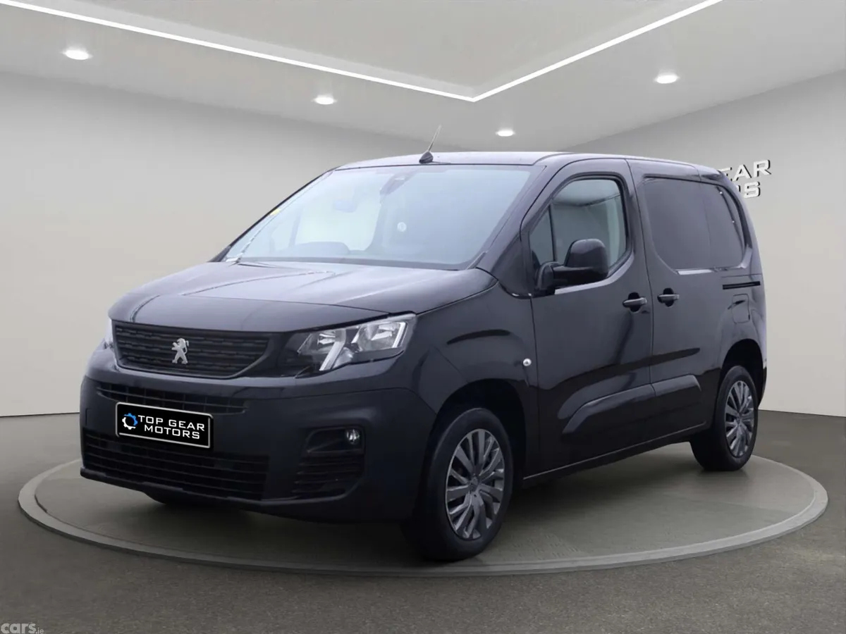 Peugeot Partner MPV, Diesel, 2023, Black