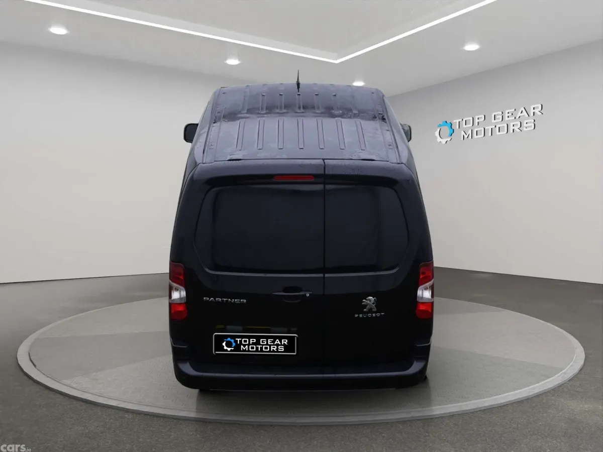 Peugeot Partner MPV, Diesel, 2023, Black