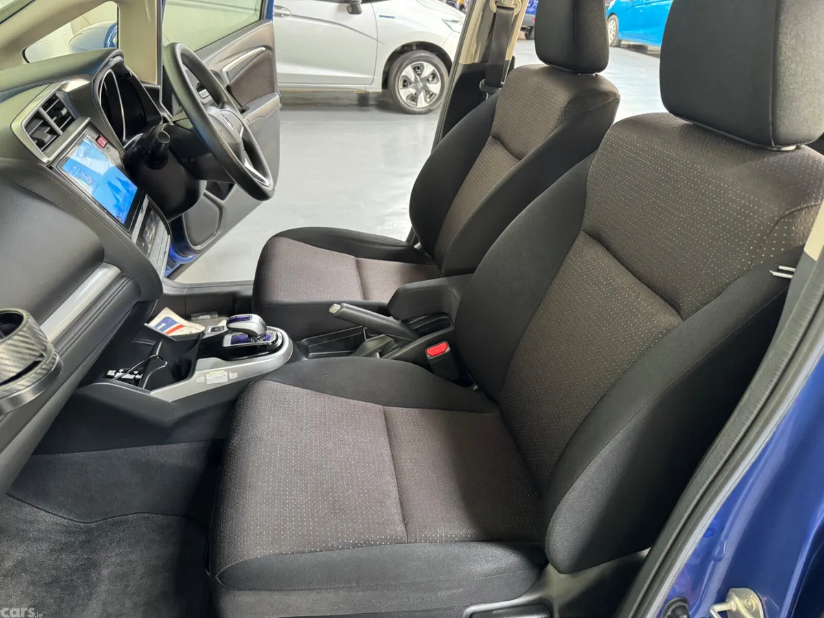Honda Fit Hatchback, Petrol Hybrid, 2015, Blue