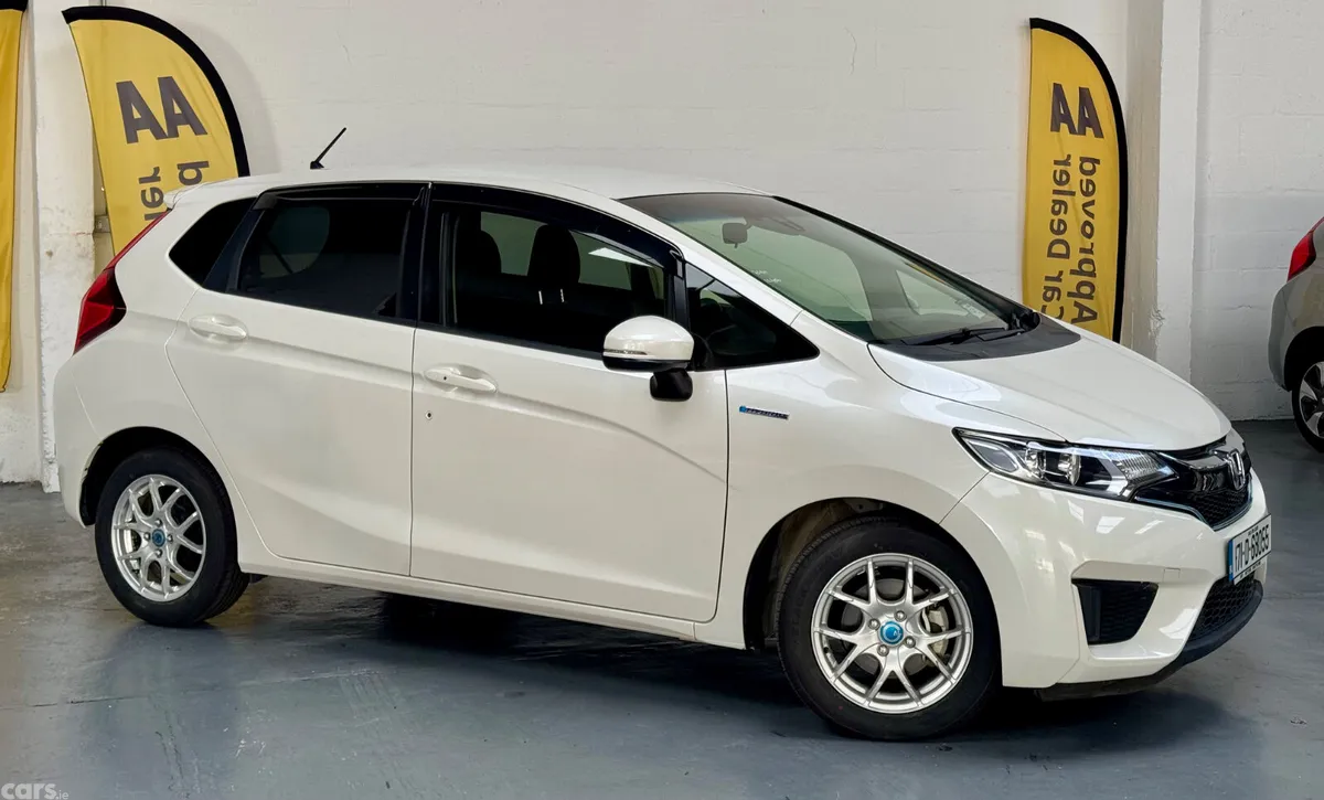 Honda Fit Hatchback, Petrol Hybrid, 2017, White