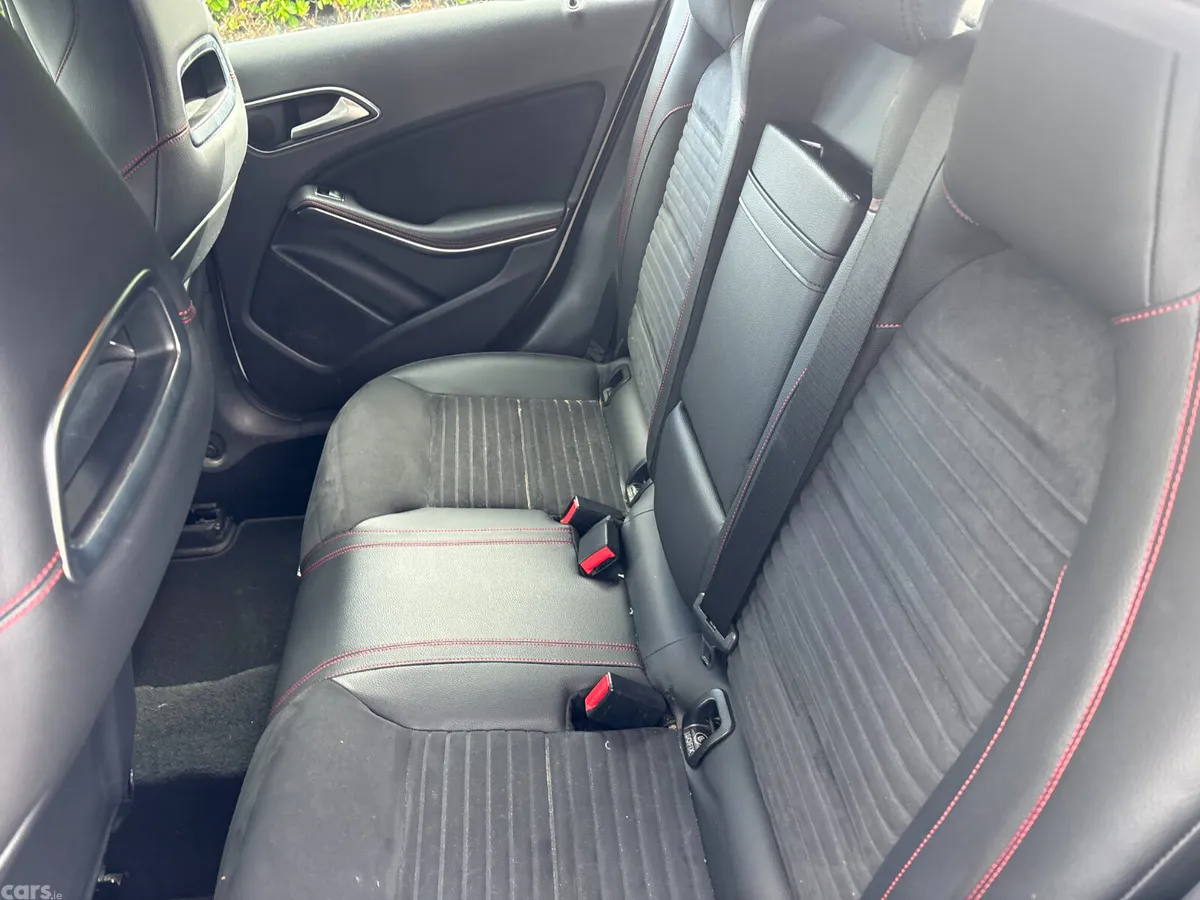 Mercedes-Benz A-Class Hatchback, Petrol, 2014, White