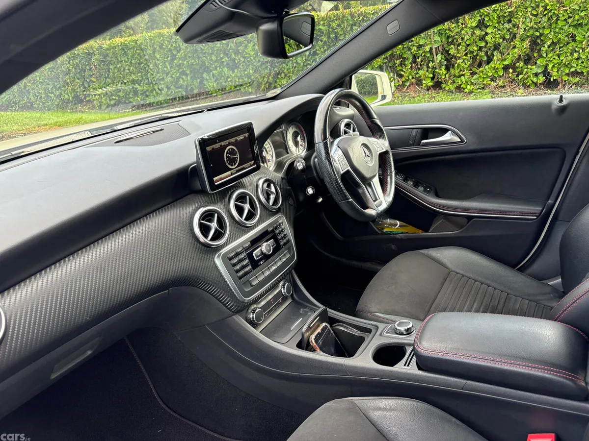 Mercedes-Benz A-Class Hatchback, Petrol, 2014, White