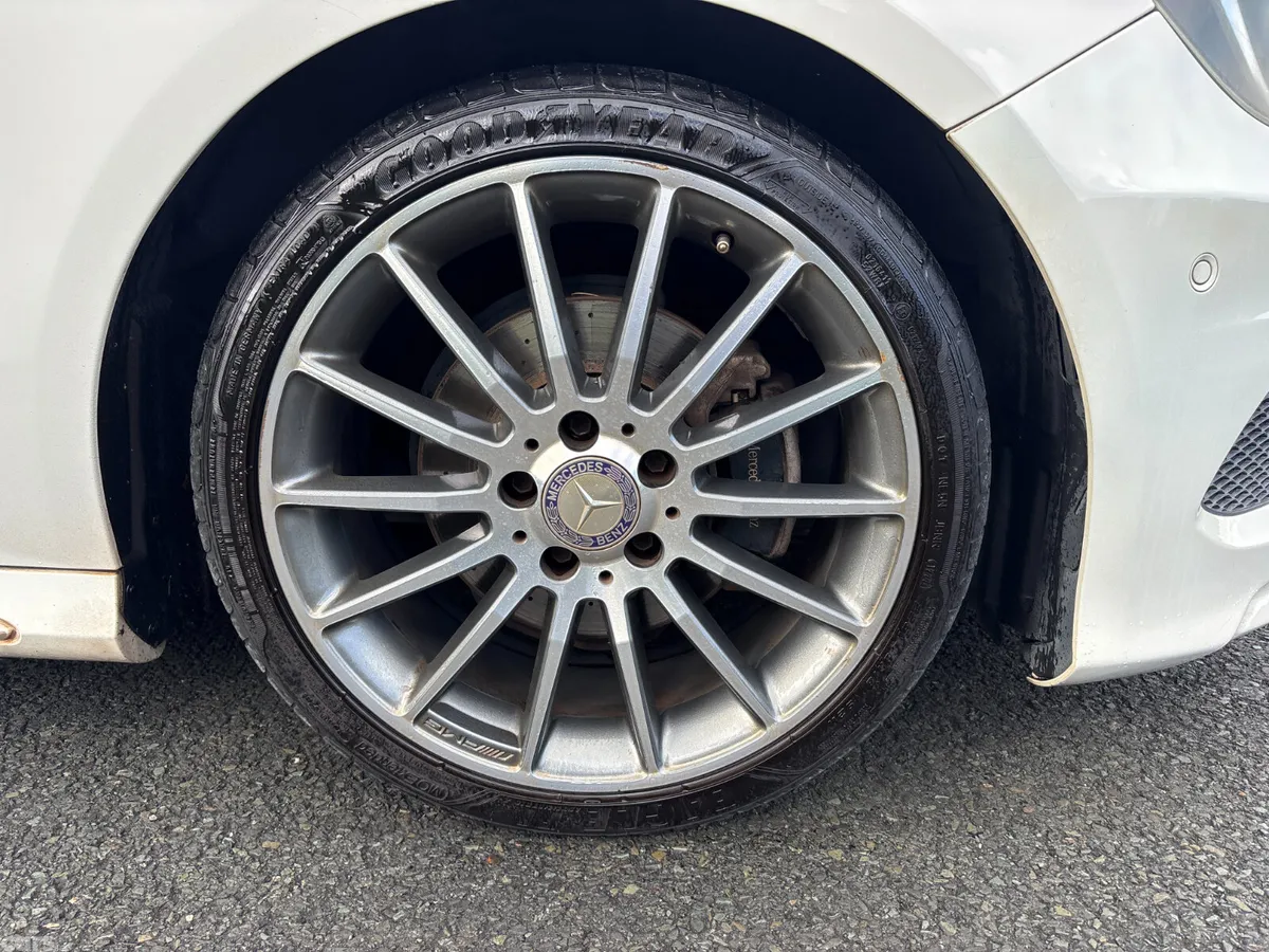 Mercedes-Benz A-Class Hatchback, Petrol, 2014, White