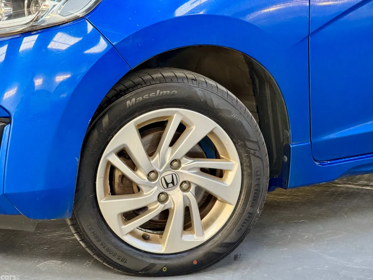 Honda Fit Hatchback, Petrol Hybrid, 2016, Blue