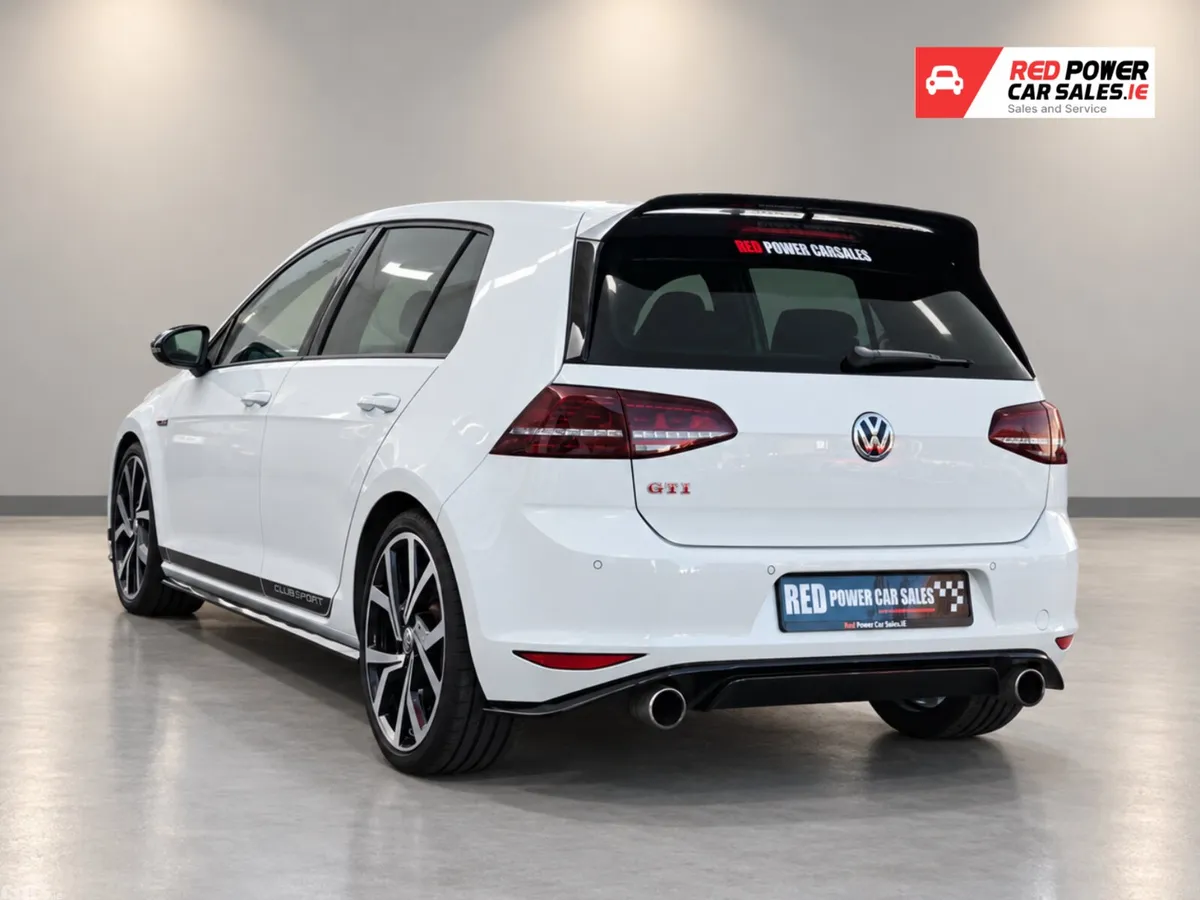 Volkswagen Golf Hatchback, Petrol, 2016, White