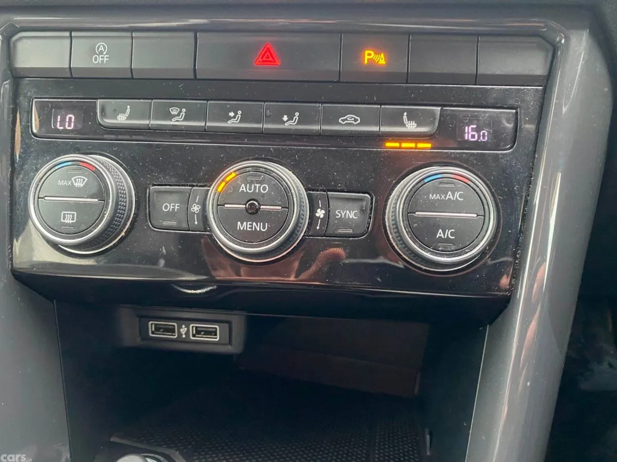 Volkswagen T-Roc SUV, Diesel, 2018, Grey