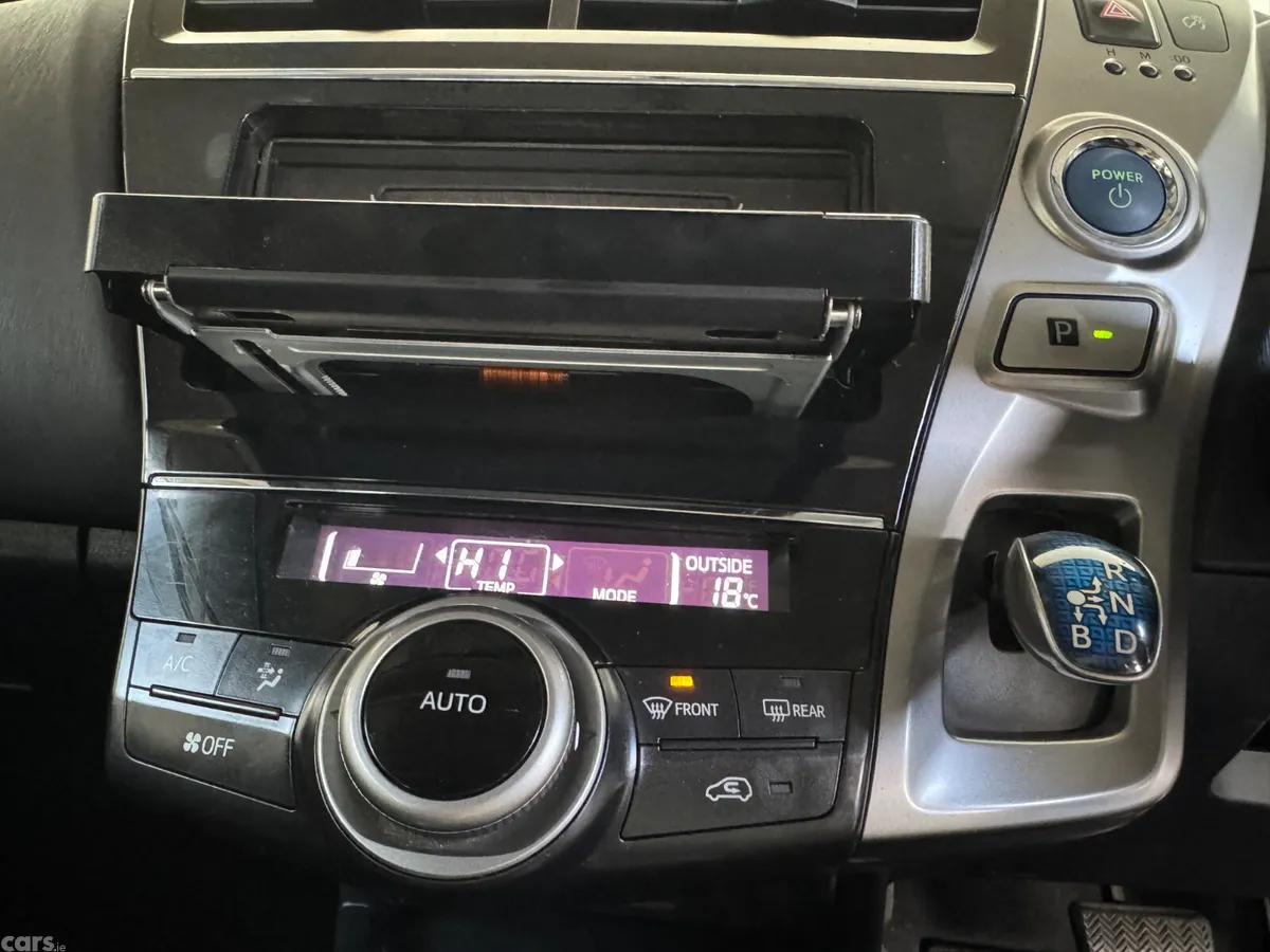 Toyota Prius MPV, Petrol Hybrid, 2016, Silver