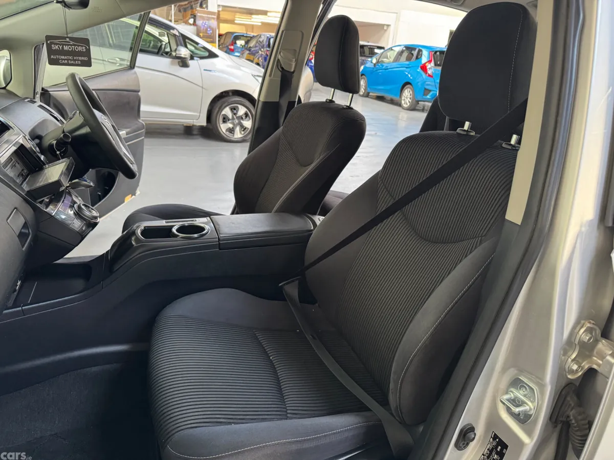 Toyota Prius MPV, Petrol Hybrid, 2016, Silver