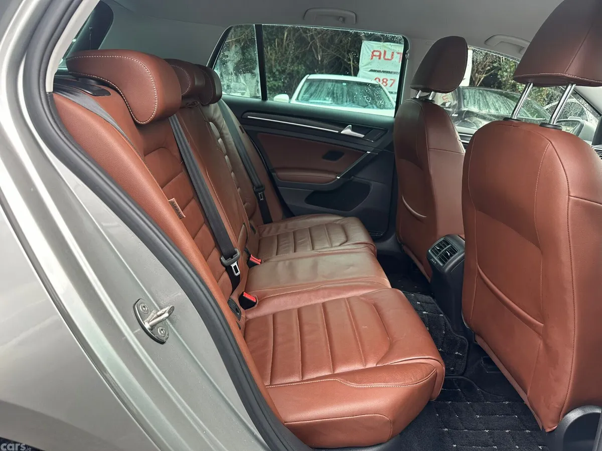 Volkswagen Golf Hatchback, Petrol, 2016, Silver