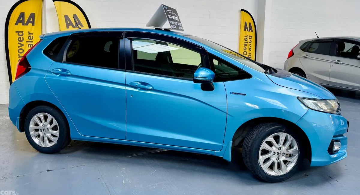 Honda Fit Hatchback, Petrol Hybrid, 2018, Blue