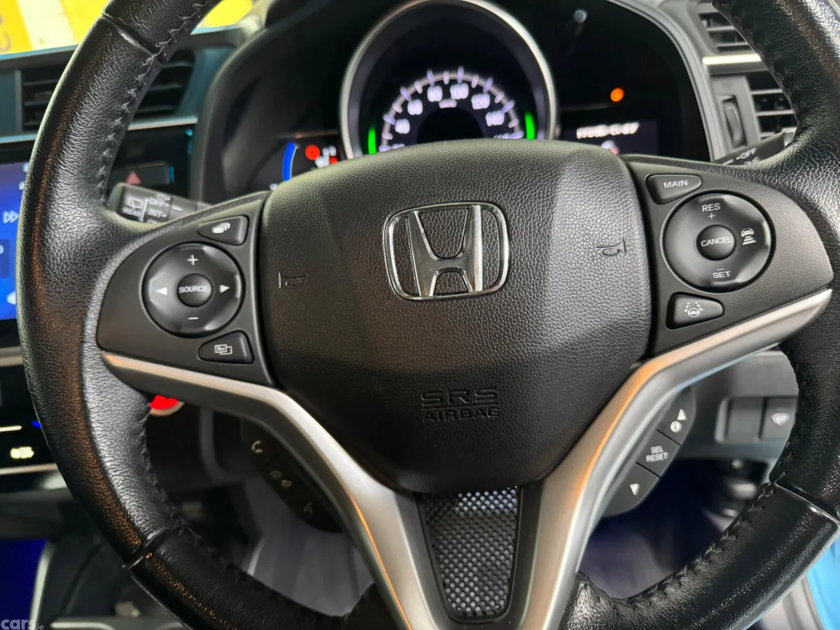 Honda Fit Hatchback, Petrol Hybrid, 2018, Blue