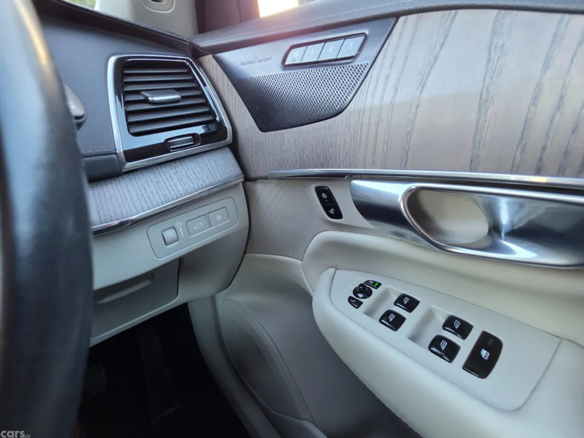 Volvo XC90 SUV, Petrol Plug-in Hybrid, 2022, Blue