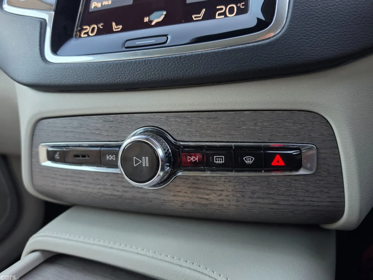 Volvo XC90 SUV, Petrol Plug-in Hybrid, 2022, Blue