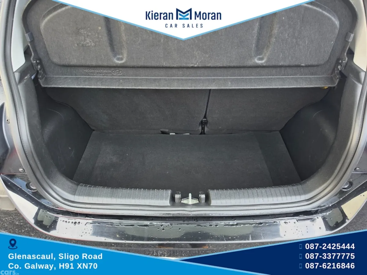 Hyundai i10 Hatchback, Petrol, 2023, Black