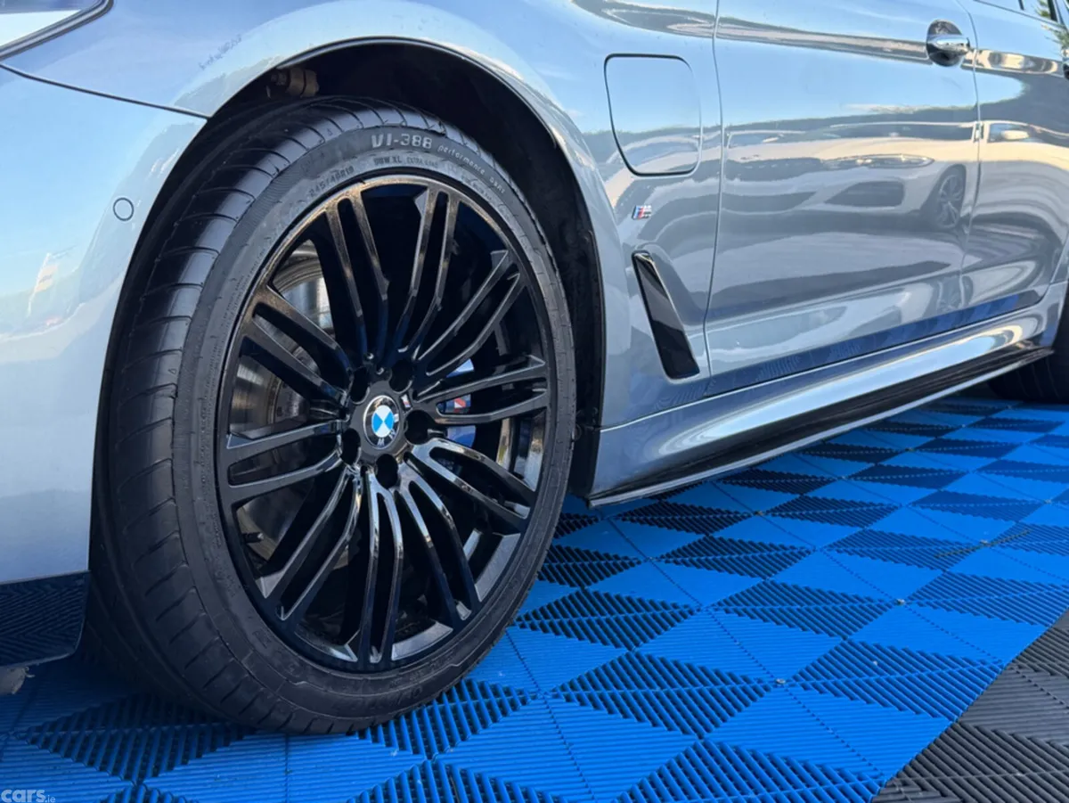 BMW 5-Series Saloon, Petrol Plug-in Hybrid, 2017, Grey