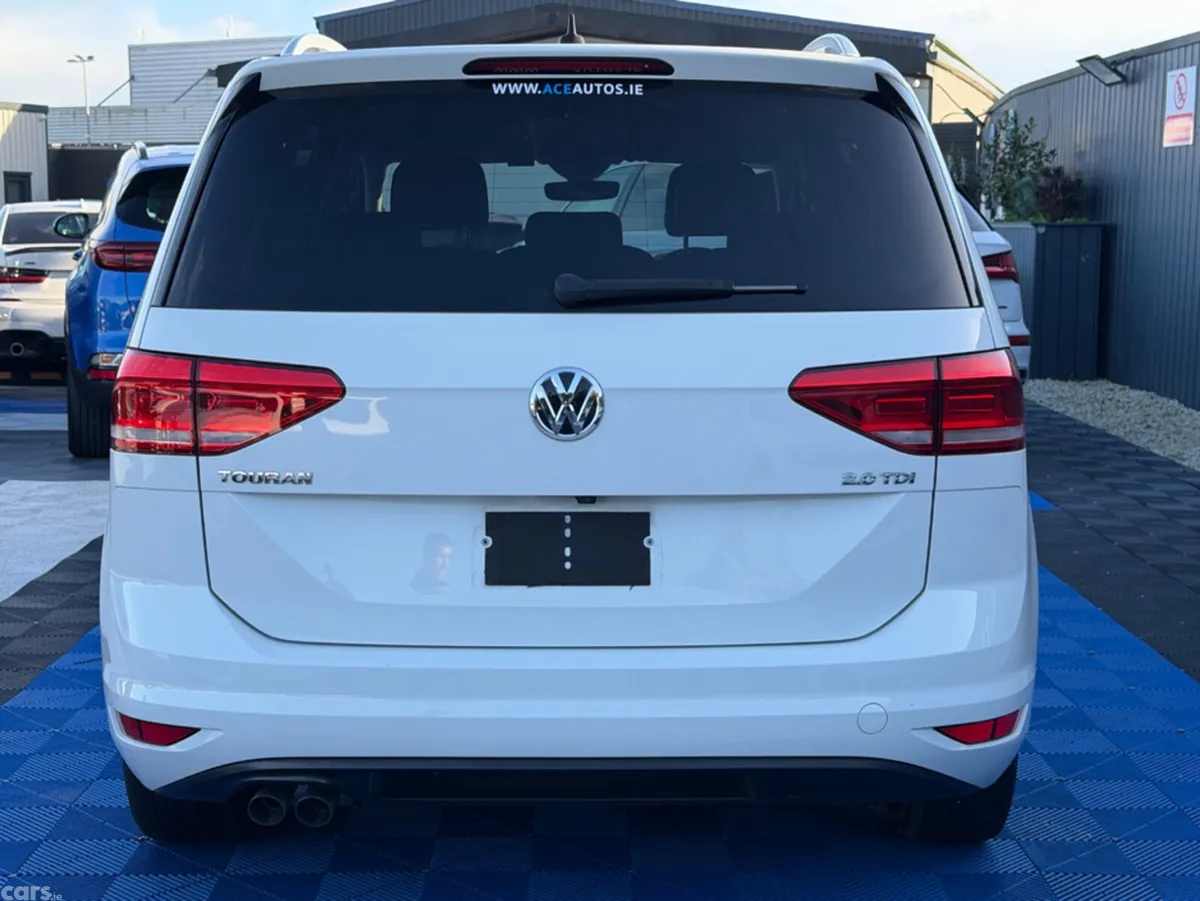 Volkswagen Touran MPV, Diesel, 2019, White