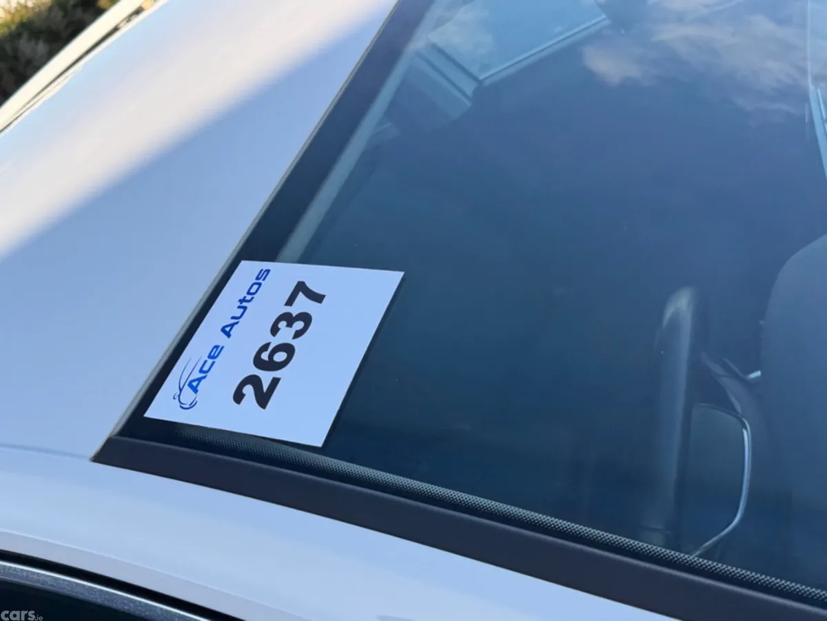 Volkswagen Touran MPV, Diesel, 2019, White